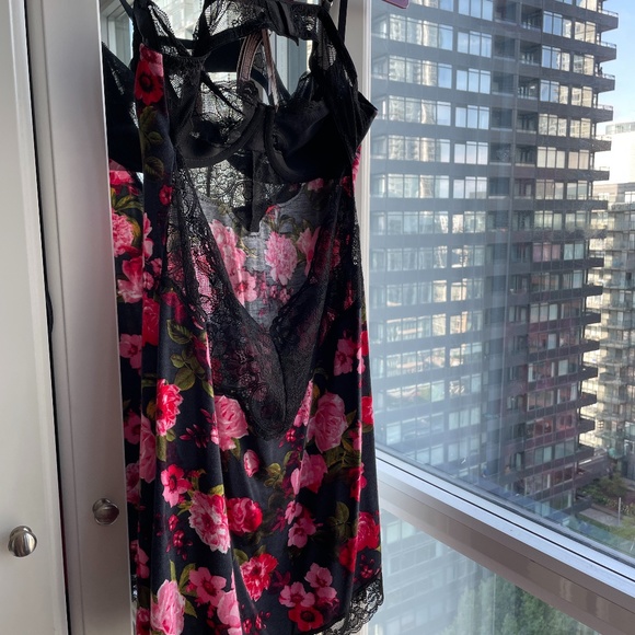 Victoria Secret Dress - Picture 2 of 4